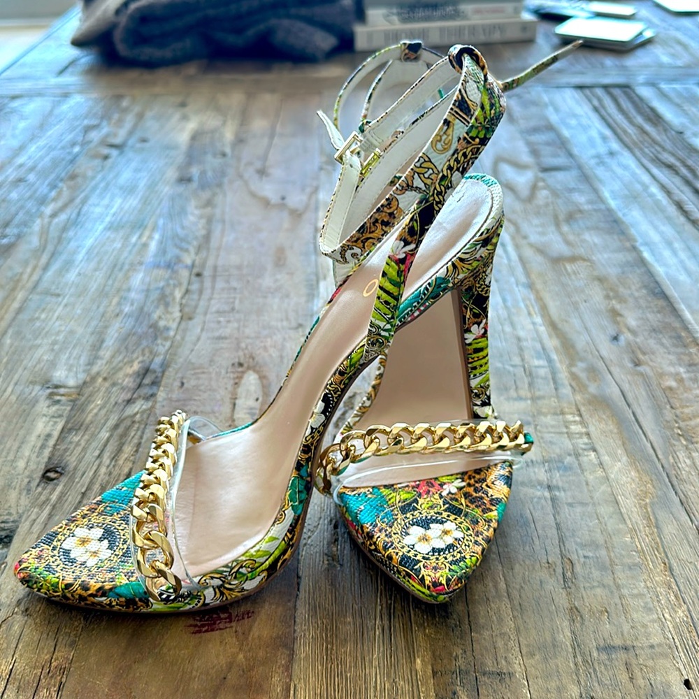 Multi colored Aldo heels Size 8